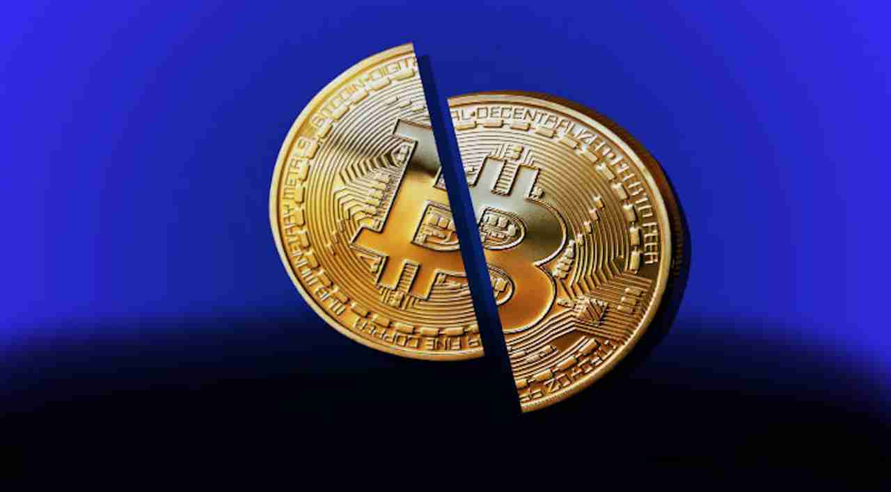 BTC减半周期承诺在2025年$ 18万比特币集会